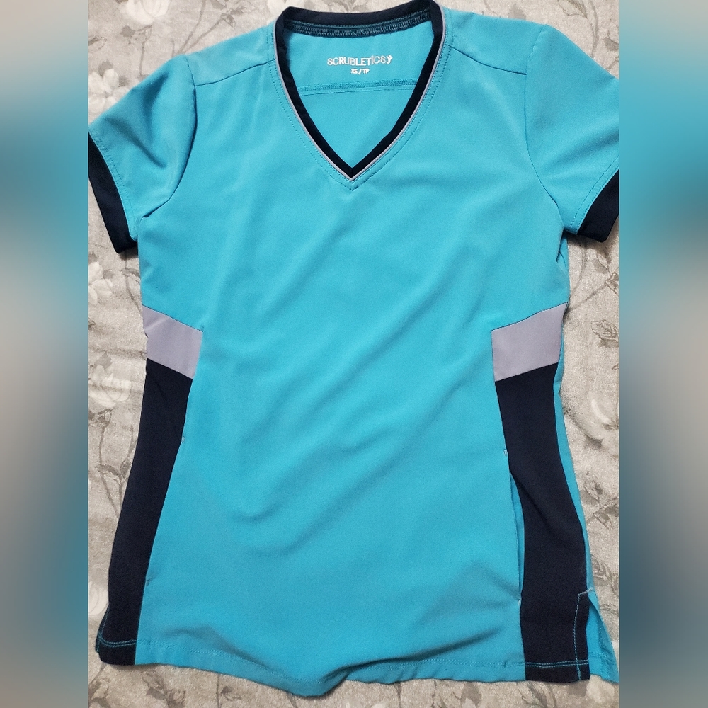 Scrub top